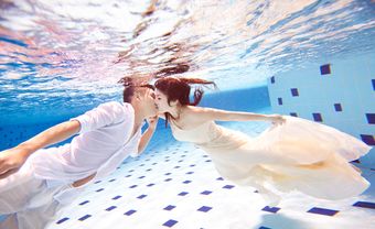 Chụp ảnh cưới dưới nước có khó thực hiện không? - Blog Marry