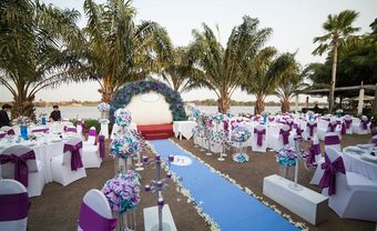 Tiệc cưới ngoài trời tông tím và xanh ngọc ấn tượng - Blog Marry