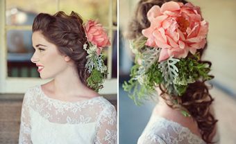 Tóc cô dâu thắt bím kết hợp phụ kiện hoa nổi bật - Blog Marry