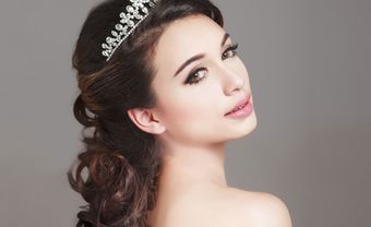 Trang điểm cô dâu tại nhà: Bí quyết chải mascara đẹp - Blog Marry