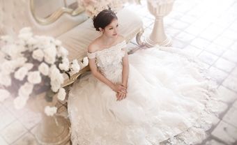 Váy cưới đẹp màu trắng trễ vai chất liệu ren cầu kỳ - Blog Marry