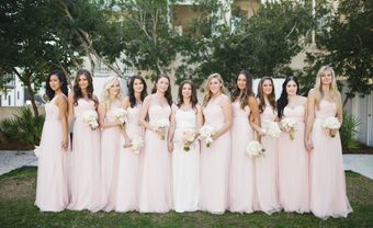 Váy phụ dâu suôn dài màu hồng phấn trẻ trung - Blog Marry