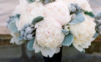 Hoa cưới cầm tay kết từ mẫu đơn hồng phấn - Blog Marry