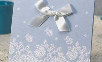 Thiệp cưới đẹp gam xanh hình hoa dập nổi - Blog Marry