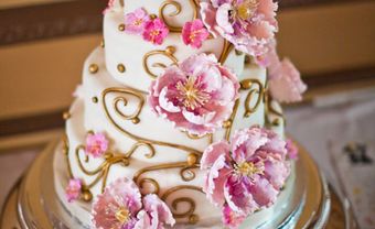 Bánh cưới hoa mẫu đơn hồng nở rộ - Blog Marry