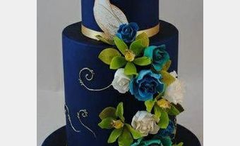 Bánh cưới đẹp trang trí chim công xanh - Blog Marry