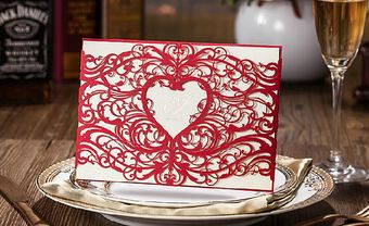Thiệp cưới đẹp màu đỏ nền trắng cắt laser tinh xảo - Blog Marry