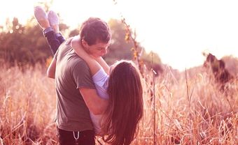 20 dấu hiệu cho thấy chàng "nghiện" bạn - Blog Marry
