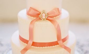Bánh cưới đẹp phủ kem fondant màu trắng sang trọng - Blog Marry