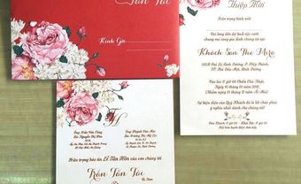Thiệp cưới đẹp màu đỏ sang trọng in họa tiết hoa mẫu đơn - Blog Marry