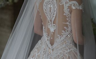 8 thiết kế váy cưới đẹp giúp cô dâu khoe tấm lưng ngà - Blog Marry