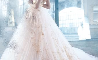 Chọn váy cưới đẹp  theo đường viền cổ - Blog Marry