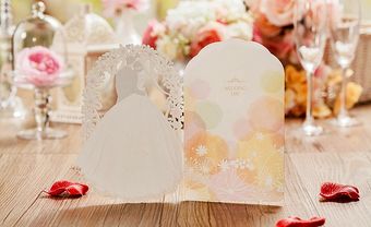Thiệp cưới đẹp cắt laser họa tiết cô dâu chú rể ngọt ngào - Blog Marry