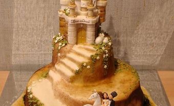 Bánh cưới lộng lẫy hình lâu đài - Blog Marry