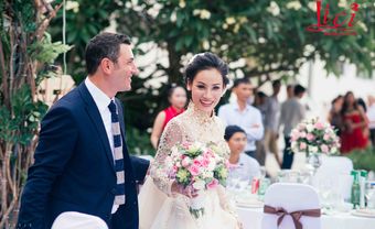 Hôn lễ phong cách Rustic của cặp đôi chồng Tây vợ Việt - Blog Marry