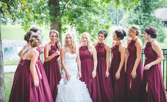 Váy phụ dâu sắc đỏ Burgundy - Blog Marry