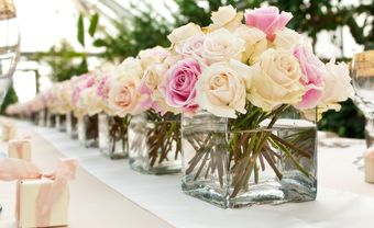 Chọn hoa cưới để bàn giúp hôn lễ đẹp lung linh - Blog Marry