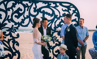 Trang trí tiệc cưới mát mắt với màu xanh men gốm - Blog Marry