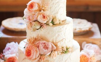 Bánh cưới đẹp màu hồng pastel kết hoa tươi lãng mạn - Blog Marry