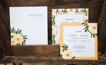 Thiệp cưới đẹp in họa tiết hoa vàng dịu dàng mùa Thu - Blog Marry
