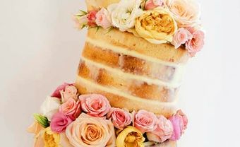 Bánh cưới đẹp phong cách bất đối xứng độc đáo - Blog Marry