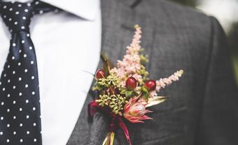 Hoa cài áo chú rể: Những quy tắc không thể sai phạm - Blog Marry