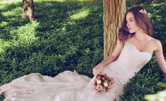 Váy cưới đơn giản mà không kém phần sang trọng từ Maggie Sottero - Blog Marry