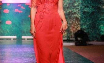 Anh Thư cuốn hút với áo dài cưới phá cách - Blog Marry