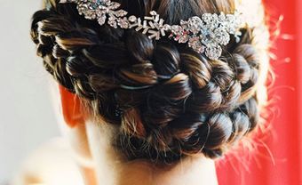 Tân nương ngọt ngào cùng phụ kiện tóc vintage - Blog Marry