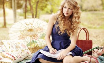 Nhìn lại Taylor Swift thuở "thiên thần" qua những bản tình ca cũ - Blog Marry