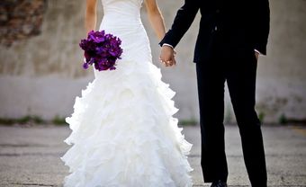 Chọn hoa cưới cầm tay "50 sắc thái tím" theo mùa cho cô dâu Việt - Blog Marry