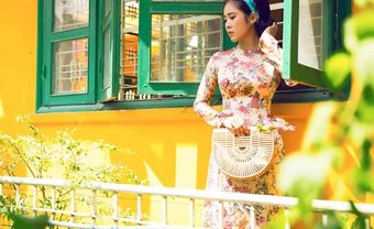 Lê Phương đẹp hút hồn trong tà áo dài cách tân Minh Châu - Blog Marry
