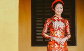 11 mẫu áo dài cách tân gấm đậm nét cổ điển quý phái - Blog Marry
