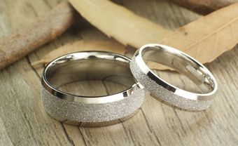 Đẹp ngẩn ngơ với những mẫu nhẫn đôi bạc cho "nhân tình nhỏ" - Blog Marry