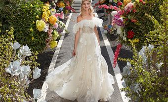 Phảng phất hương hoa quyến rũ cùng BST váy cưới từ Galia Lahav - Blog Marry
