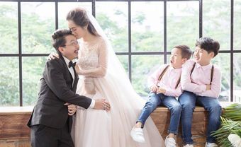 Hứa Minh Đạt bất ngờ cầu hôn Lâm Vỹ Dạ sau 8 năm bên nhau - Blog Marry