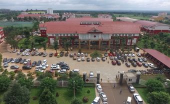 Choáng ngợp với sự sang chảnh của ngôi trường giữa phố núi Tây Nguyên, nơi được ví như Dubai Việt Nam - Blog Marry