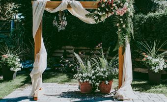 Hướng dẫn cách chuẩn bị để tự làm cổng hoa cưới - Blog Marry