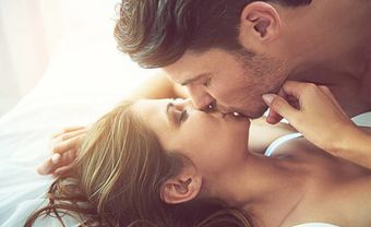 Hướng dẫn cách hôn môi chàng khiến chàng "ngây ngất" - Blog Marry