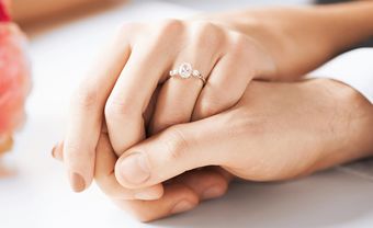 Đeo nhẫn cưới tay nào đúng để hạnh phúc trọn vẹn - Blog Marry