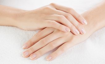 Tướng bàn tay phụ nữ giàu có, may mắn: Búp măng, mềm mại như bông - Blog Marry