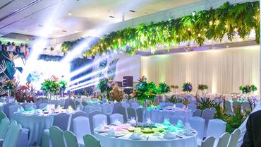 Phong Cách Trang Trí Tiệc Cưới Kiểu Vườn Nhiệt Đới Tại Sảnh Đại Yến Tiệc  - Sheraton Saigon Hotel & Towers - Hình 5