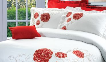Những bộ chăn ga gối màu đỏ ấm áp cho phòng ngủ - Búp Bông - Hình 12