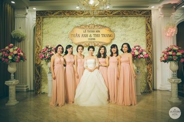 Không gian đám cưới lộng lẫy của 2 cặp hot teen Việt - Trung tâm tổ chức sự kiện và tiệc cưới Queen Bee - Hình 20