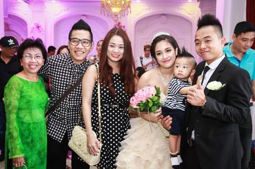 Không gian đám cưới lộng lẫy của 2 cặp hot teen Việt - Trung tâm tổ chức sự kiện và tiệc cưới Queen Bee - Hình 31