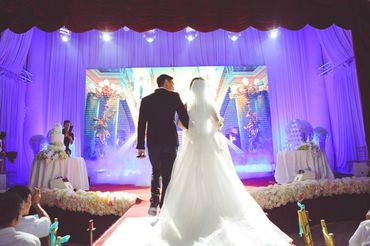 Không gian đám cưới lộng lẫy của 2 cặp hot teen Việt - Trung tâm tổ chức sự kiện và tiệc cưới Queen Bee - Hình 29