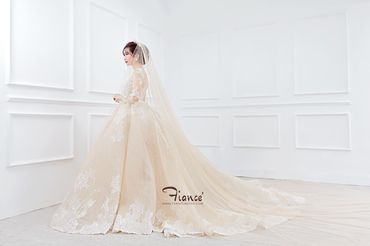Hóa công chúa cổ tích cùng váy cưới đẹp - Fiancé Bridal - Hình 1