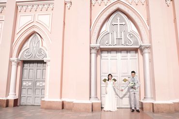 Nhà thờ màu hồng - Sweet Bouquet Bridal - Hình 1