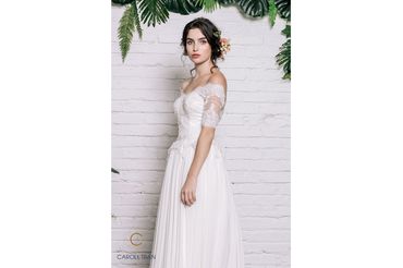 Váy chiffon suông cổ thuyền lưng V - Caroll Trần Design - Hình 2