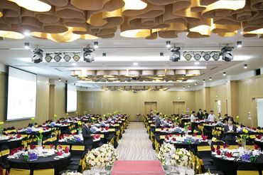 SẢNH TIỆC CƯỚI ROYAL LOTUS HOTEL DANANG - Trung tâm Hội nghị Tiệc Cưới Royal Lotus Hotel Danang - Hình 18
